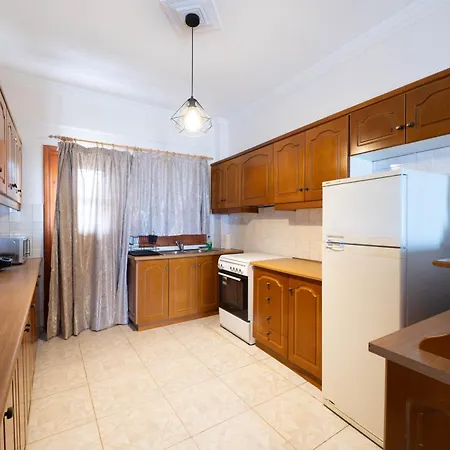 Mani Ilias Daire Ayos Nikolaos