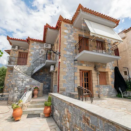 Mani Ilias Apartamento